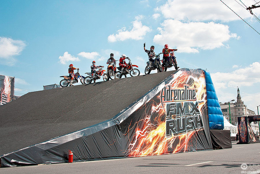 Мотофристайл-шоу Adrenaline FMX Rush 2012 на Moscow City Racing. © Евгений Медведев / ОКО-Фото