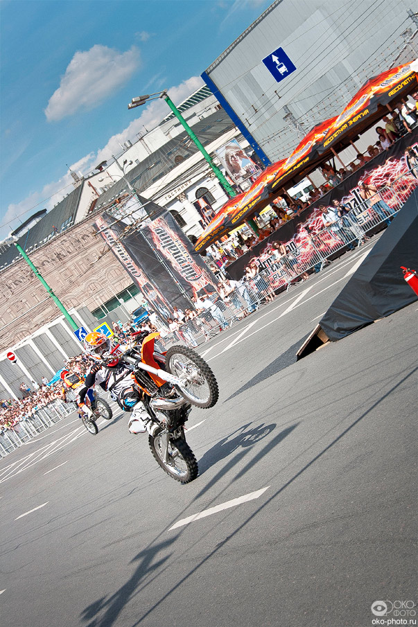 Мотофристайл-шоу Adrenaline FMX Rush 2012 на Moscow City Racing. © Евгений Медведев / ОКО-Фото